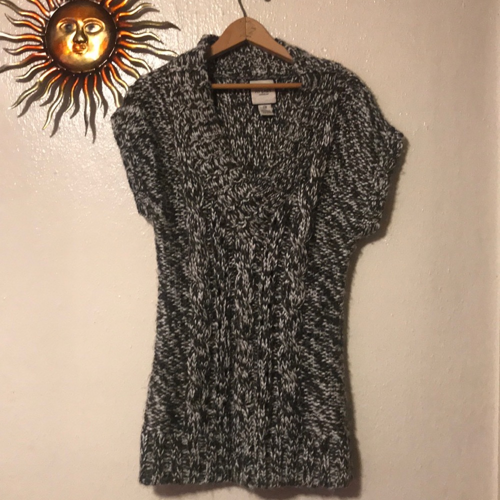 Sweater ..